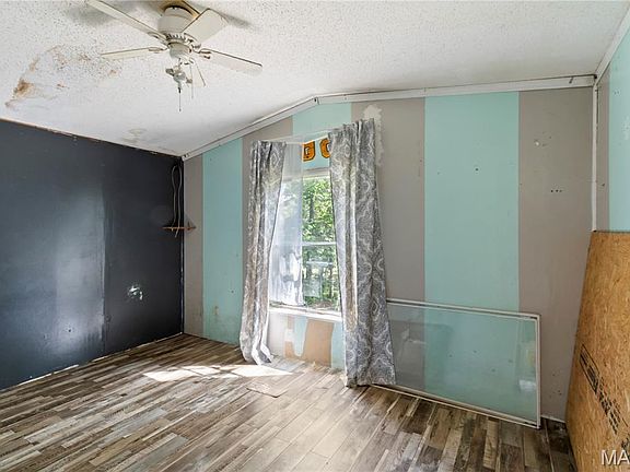 5th image of 310 Linda Dr
