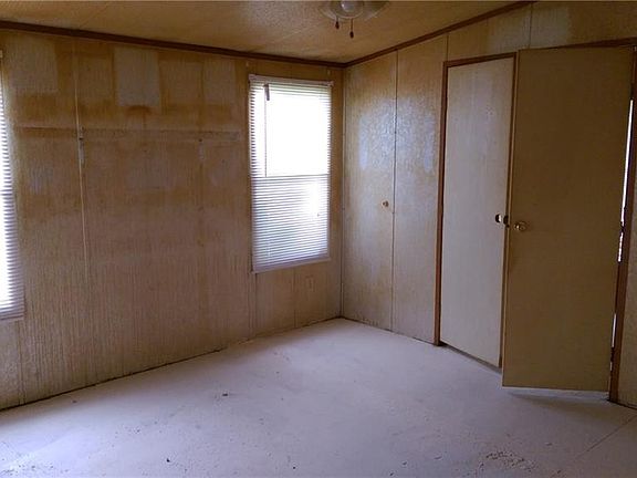5th image of 143 Oak Forest Dr