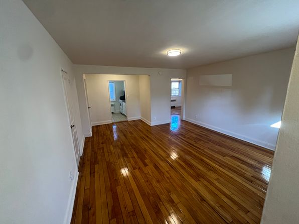 157 Hillside Ave #4