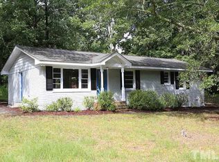 9008 Dukes Lake Rd, Zebulon, NC 27597