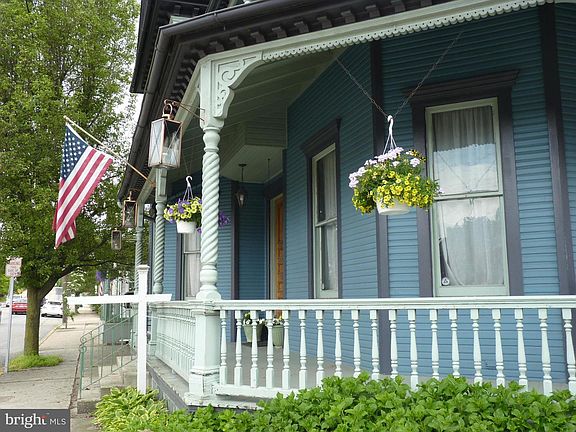 3rd image of 205 E Baltimore St