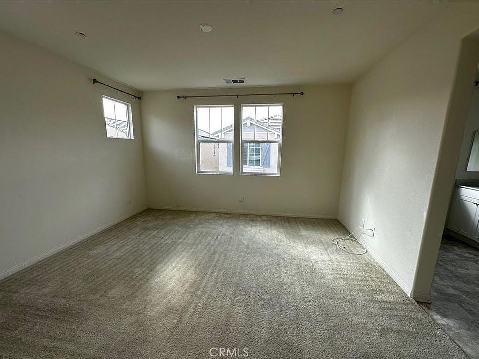 1st image of 5567 Seville Dr #5567