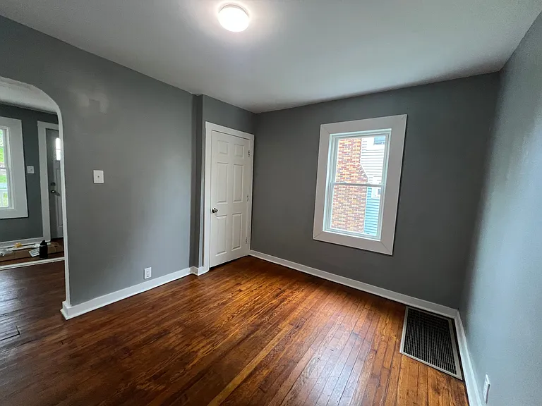 135 Annetta St — Photo 9