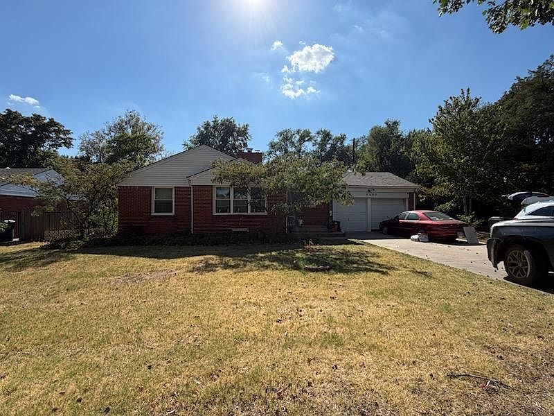 1st image of 5605 E Rockwood Rd