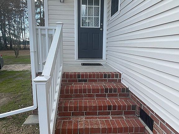 5th image of 2114 Brookview Pl
