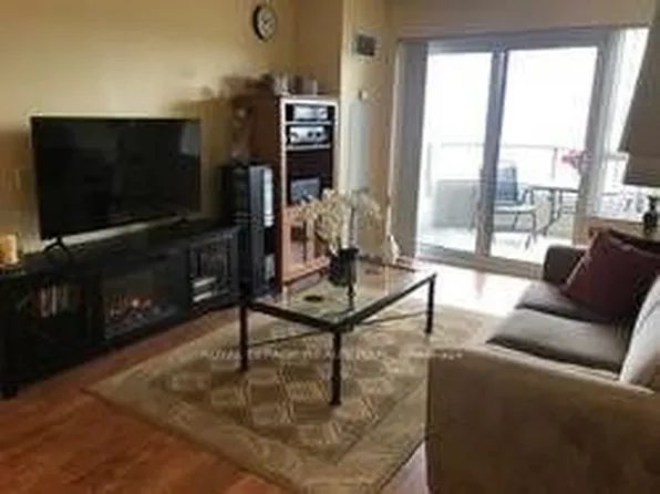 25 Kingsbridge Garden Cir, Mississauga, ON