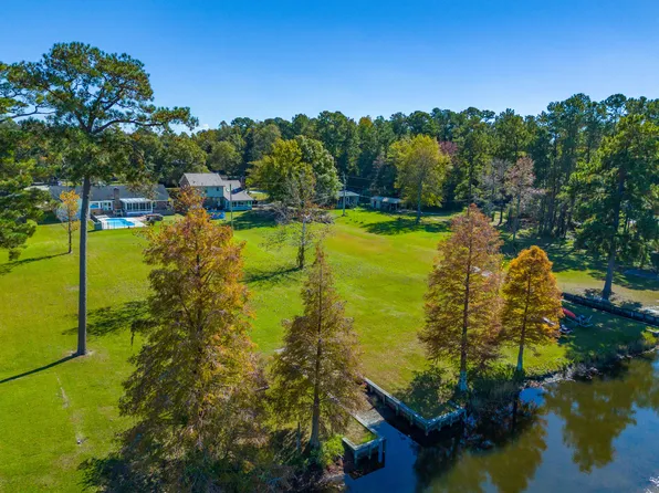 207 Land O Pines Cir, Moncks Corner, SC 29461