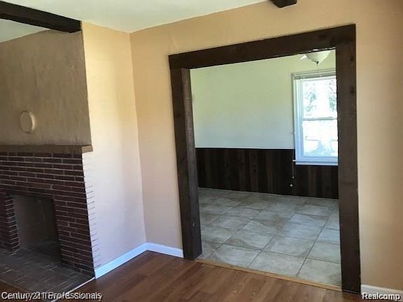 4th image of 6195 Elarz Dr