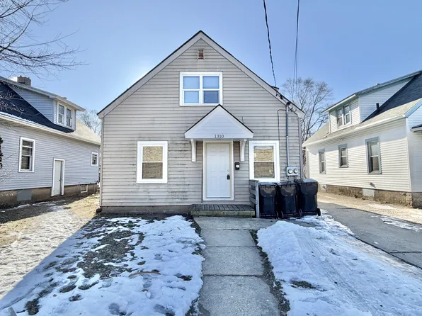 1310 1/2 Copeland Ave, Beloit, WI 53511