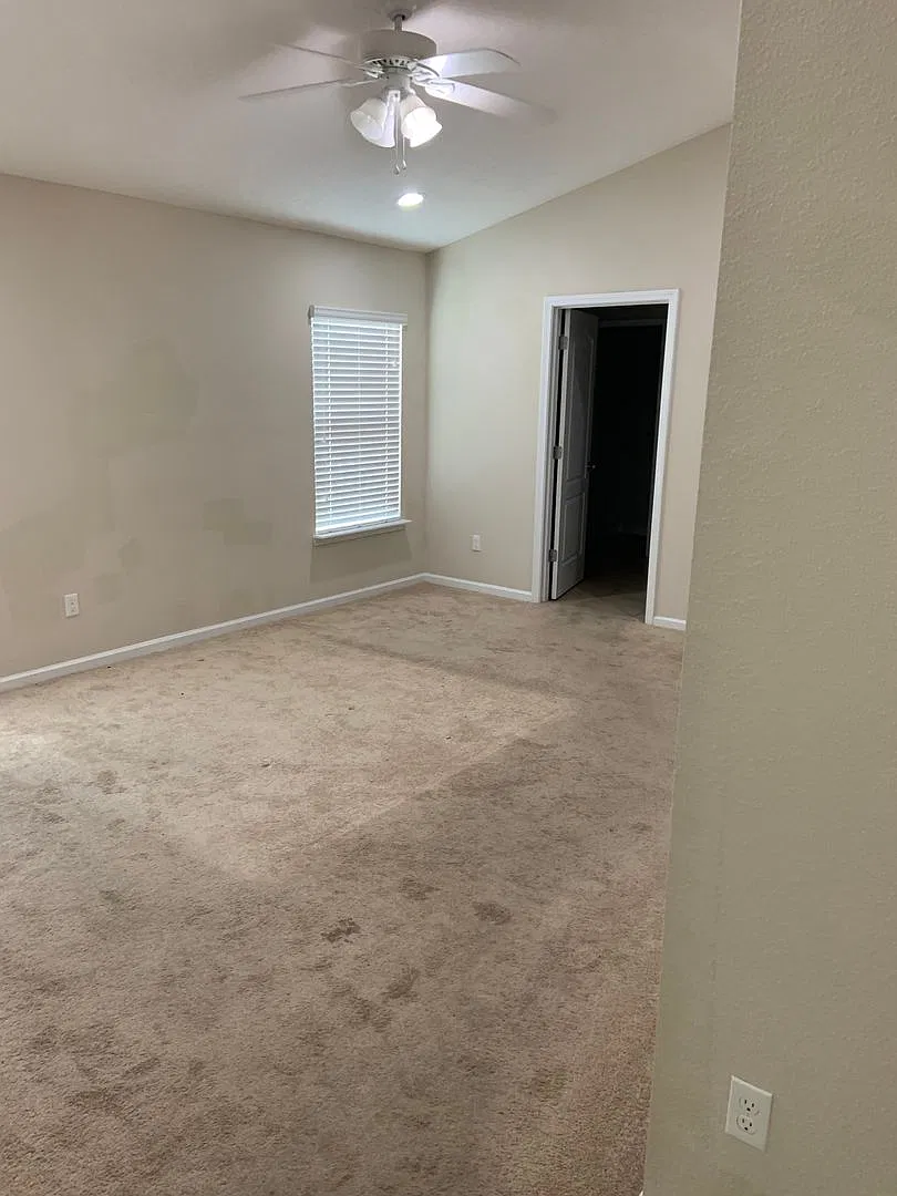 Azalea Ridge 3BR/2BA Available Now — Photo 2