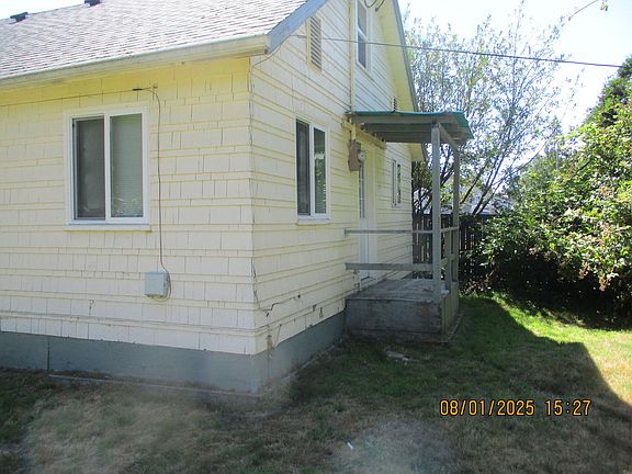 2nd image of 927 W Schley St