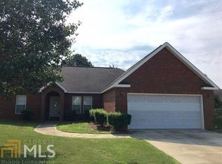 302 Links View Dr, Bonaire, GA 31005