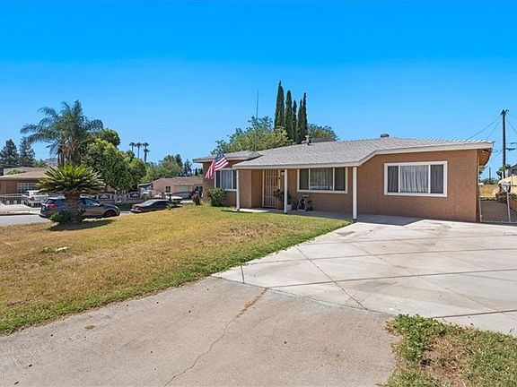 2nd image of 5654 Raye St