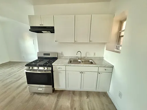 73 Saratoga Ave #2R Photo 1
