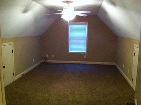 3rd image of 57 Oakwood Dr
