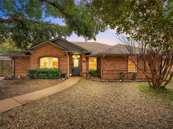 1312 Chapel Hill Dr, Woodway, TX 76712