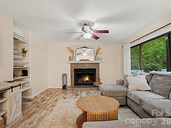 4th image of 14522 Harbor Estate Rd