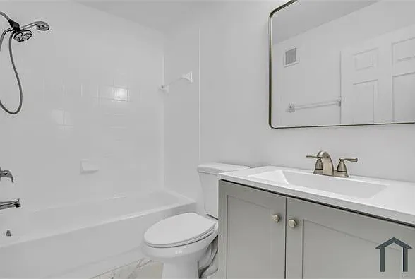 2930 SE 12th Rd #204 — Photo 7