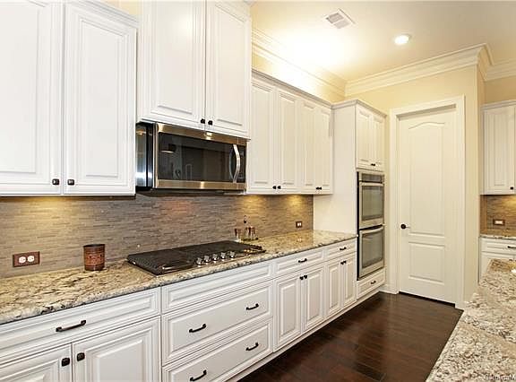 3rd image of 323 S San Agustin Dr