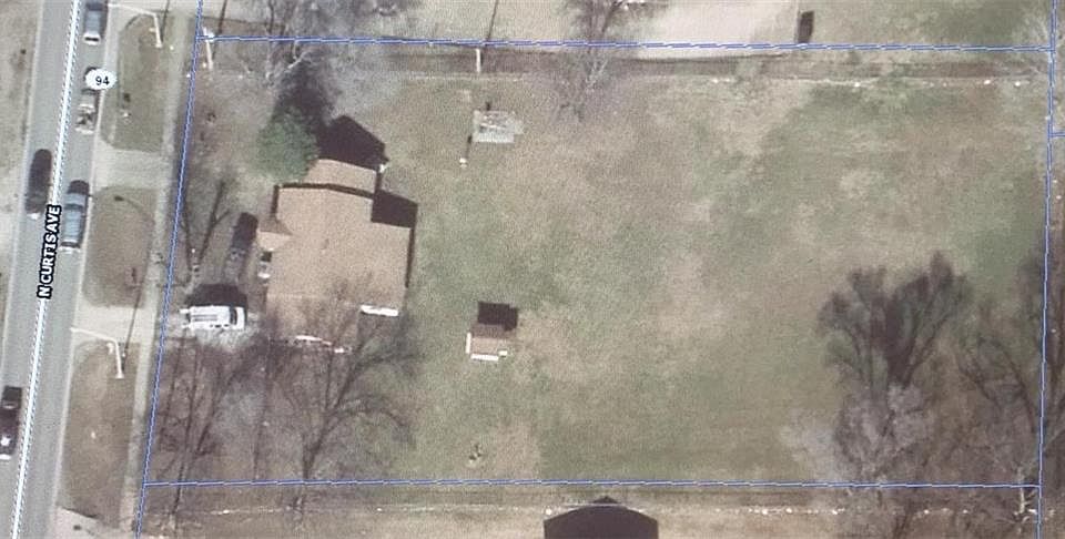 2nd image of 440 N Curtis Ave