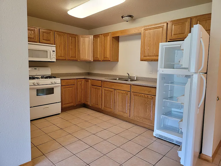 1013 Division St #2 — Photo 9