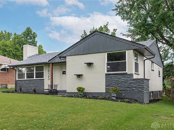 3rd image of 1625 Pinecrest Dr