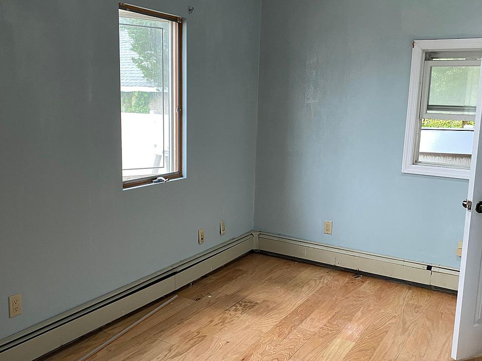 1st image of 1140 Lorraine Dr