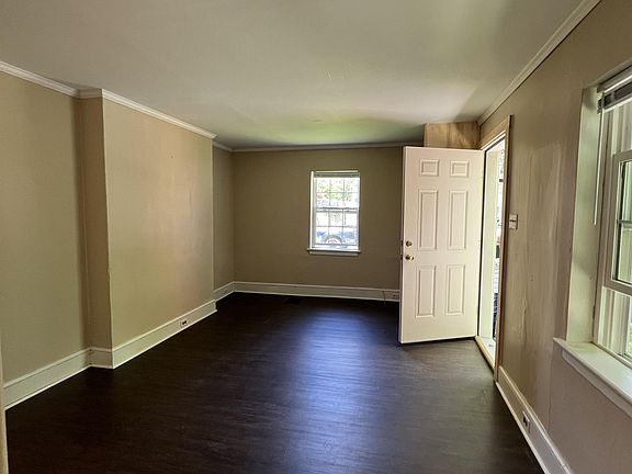 3rd image of 128A W Frederick St #1
