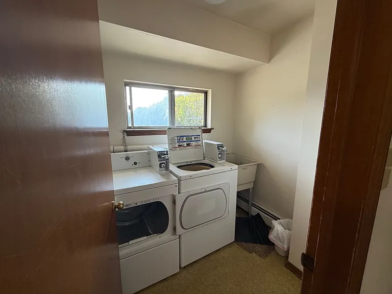 O-680 Lake Michigan Dr NW — Photo 9