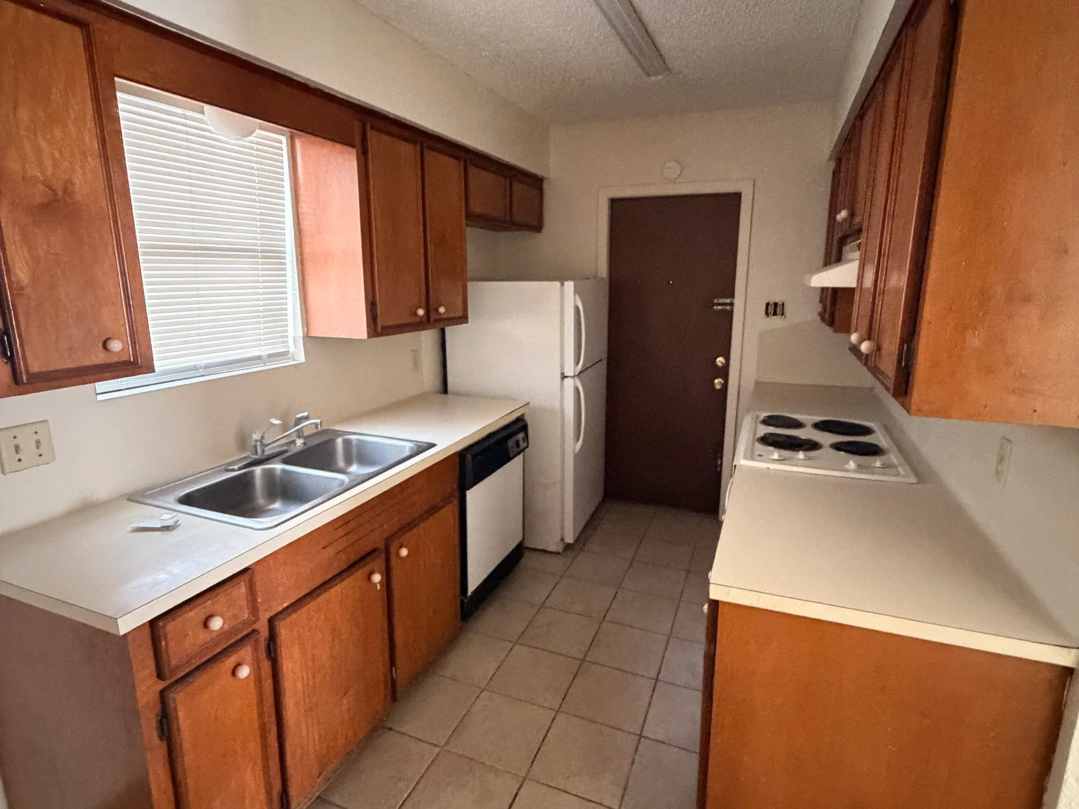 2 bed, 1.5 bath, 1000 sqft, $950 — Photo 3