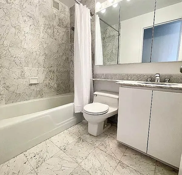 295 Greenwich St #8M — Photo 7
