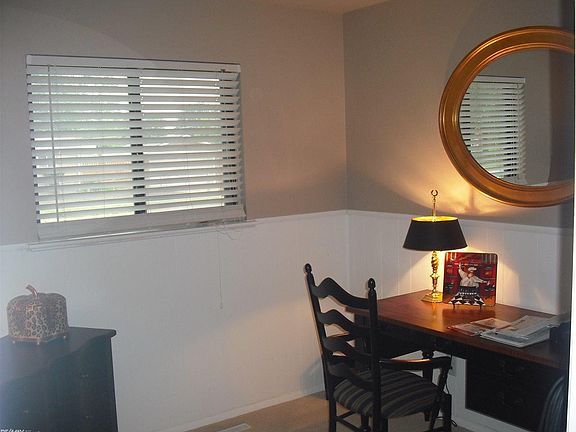 5th image of 39462 Roslyn Dr