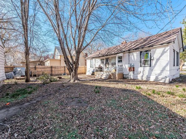 wichita-kansas-77356117 picture