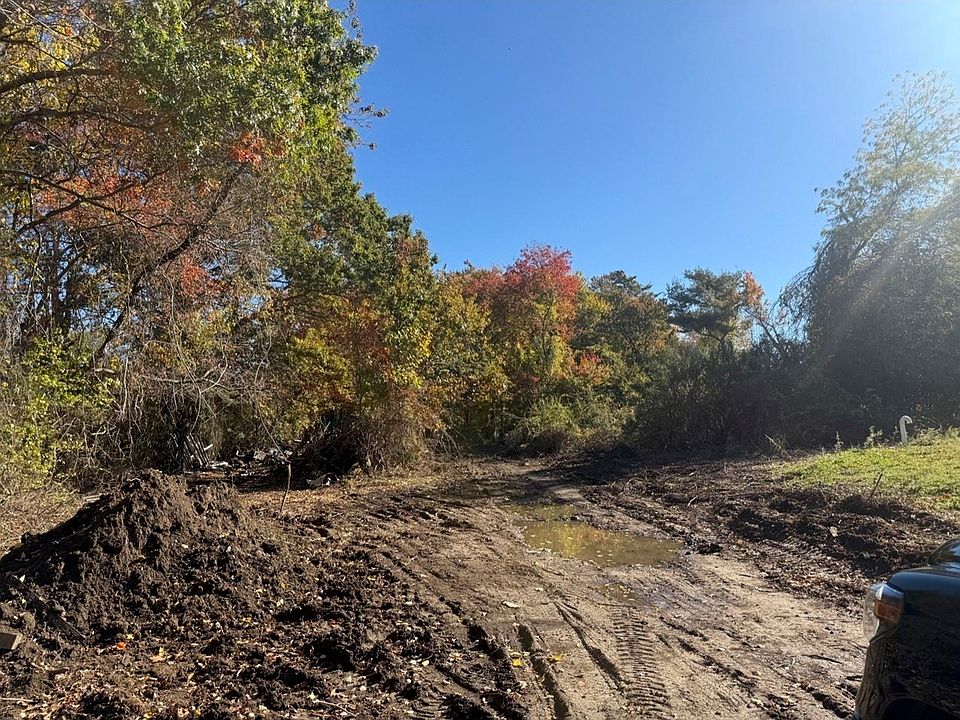 2nd image of Es Phillips Rd