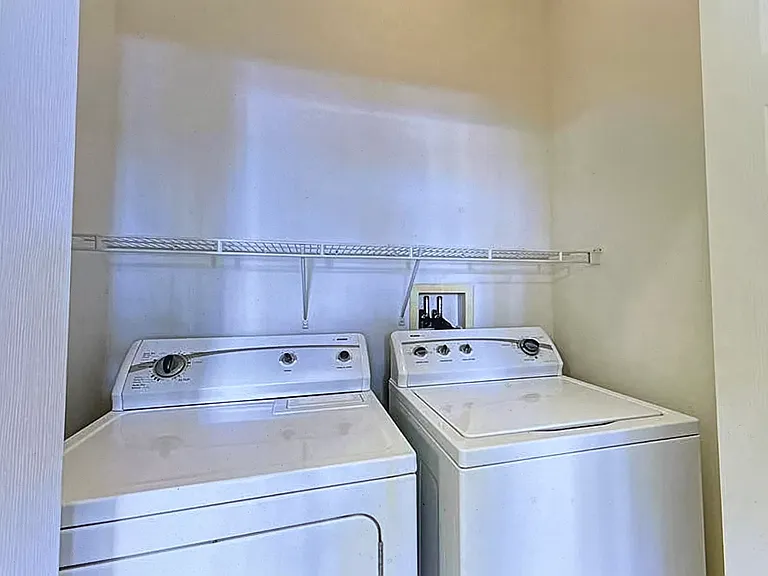 3934 Yellowstone Cir — Photo 10