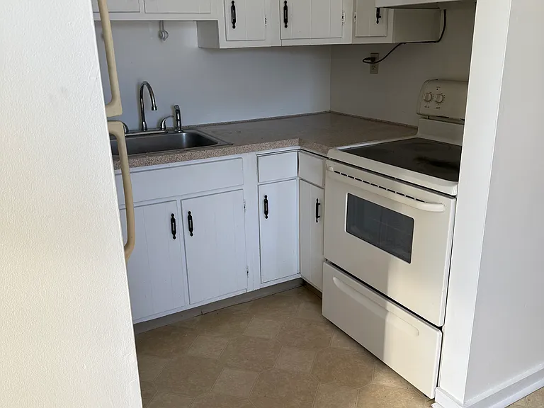3 E Market St #1 — Photo 1
