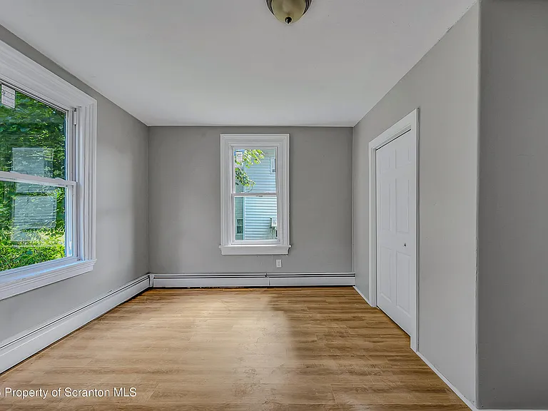 310 Oak St #1 — Photo 9