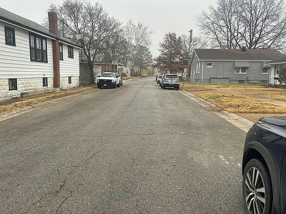 5th image of 7246 Stolle St