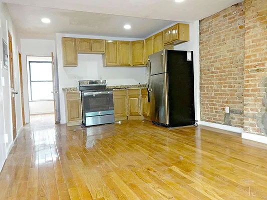 Rented by Hecht Group | media 24