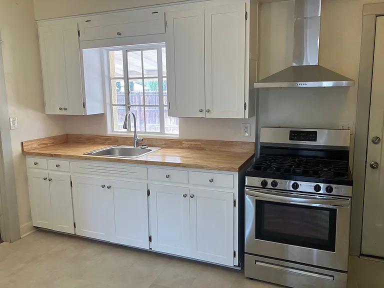1001 N Catalina Ave — Photo 7