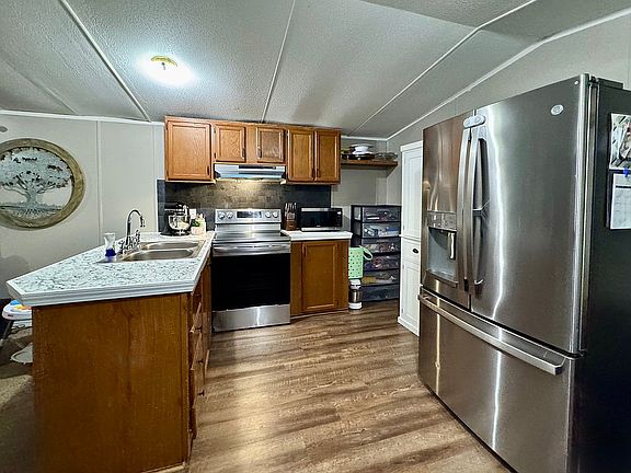 Kitchen with Appliances