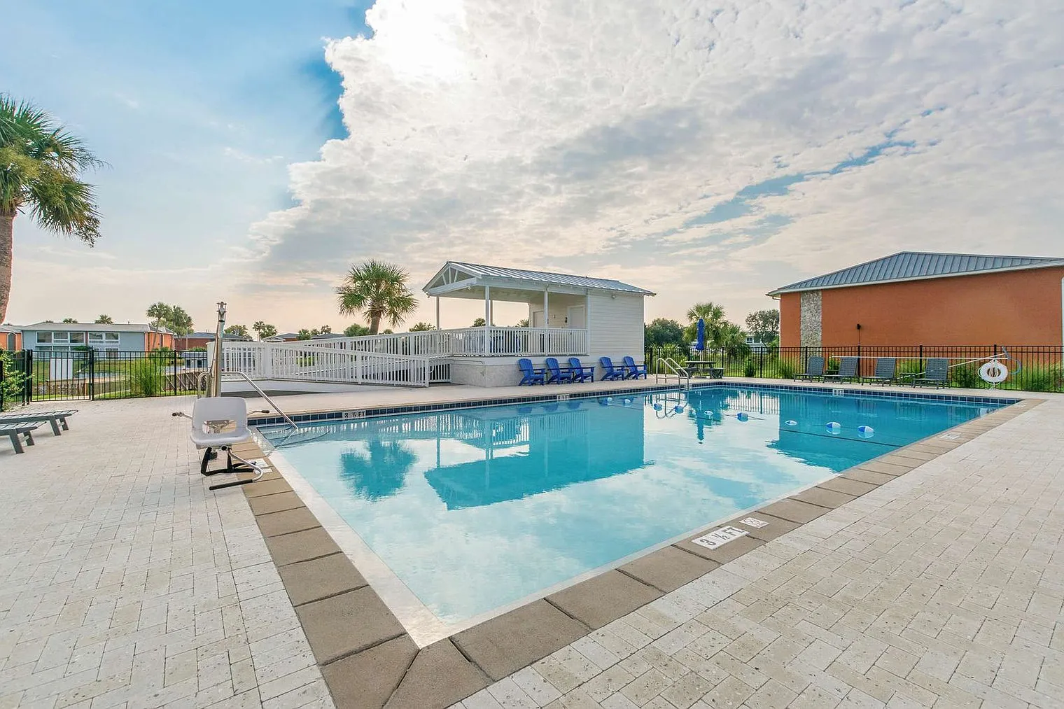 1 bed, 1.0 bath, 828 sqft, $2,008 — Photo 3