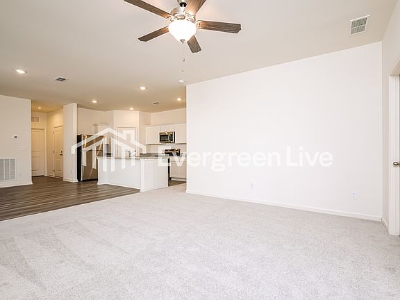 3rd image of 741 Shepard Rock Dr