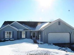 492 Franklin Square Dr, Chambersburg, PA