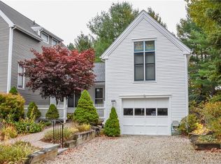 19 Farm Dr UNIT 19, Farmington, CT 06032