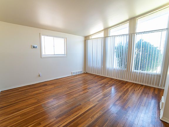 4th image of 1162 Eckman Ave