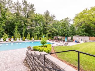 59 Charlton Hill Rd #59, Hamden, CT 06518