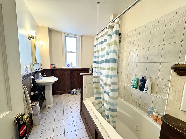 37 Hillside St #1F — Photo 7