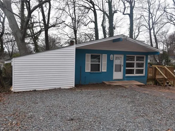 832 Cassell St, Winston Salem, NC 27107