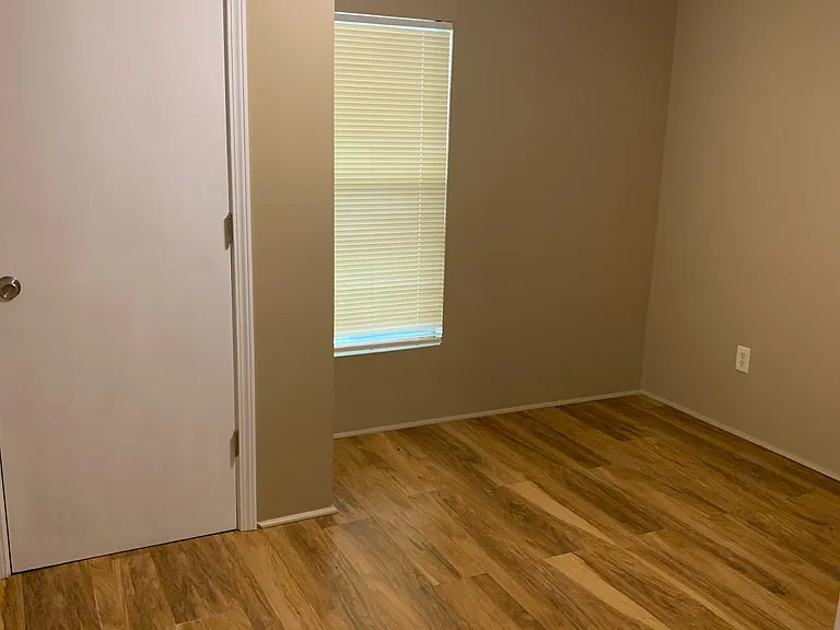 2024 Carr Ln #1 — Photo 11